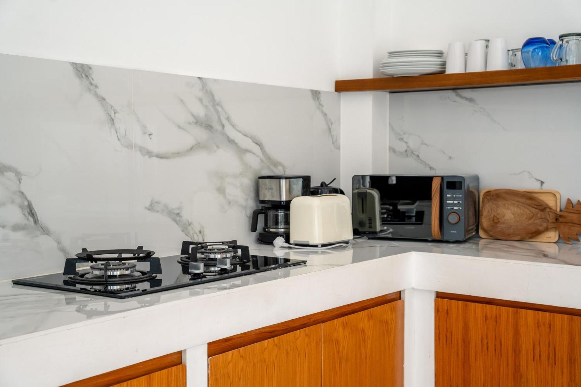Villa Primarosa - Charming 3Br Villa With Rooftop Munggu ภายนอก รูปภาพ
